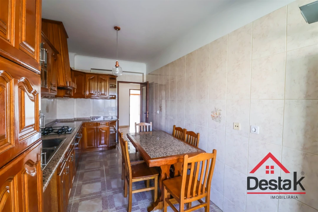 Apartamento T3 para Arrendamento em Rio de Loba Foto 8