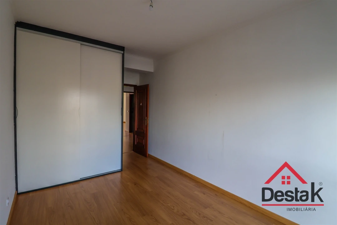 Apartamento T3 para Arrendamento em Rio de Loba Foto 10