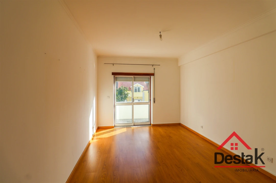 Apartamento T3 para Arrendamento em Rio de Loba Foto 17