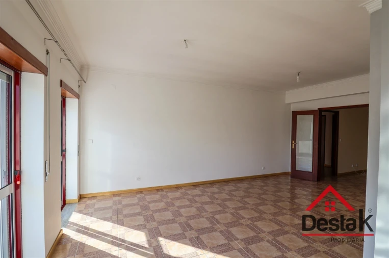 Apartamento T3 para Arrendamento em Rio de Loba Foto 2