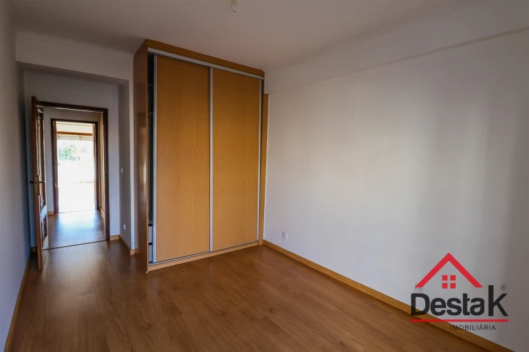 Apartamento T3 para Arrendamento em Rio de Loba Foto 12