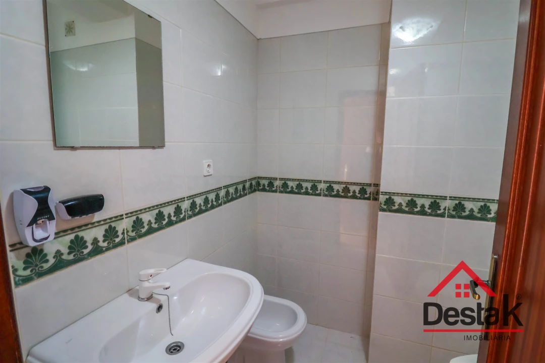 Apartamento T3 para Arrendamento em Rio de Loba Foto 19