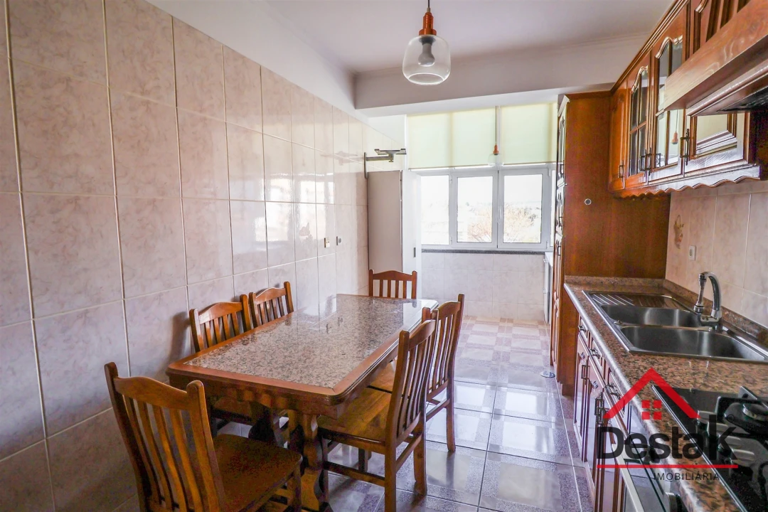 Apartamento T3 para Arrendamento em Rio de Loba Foto 6