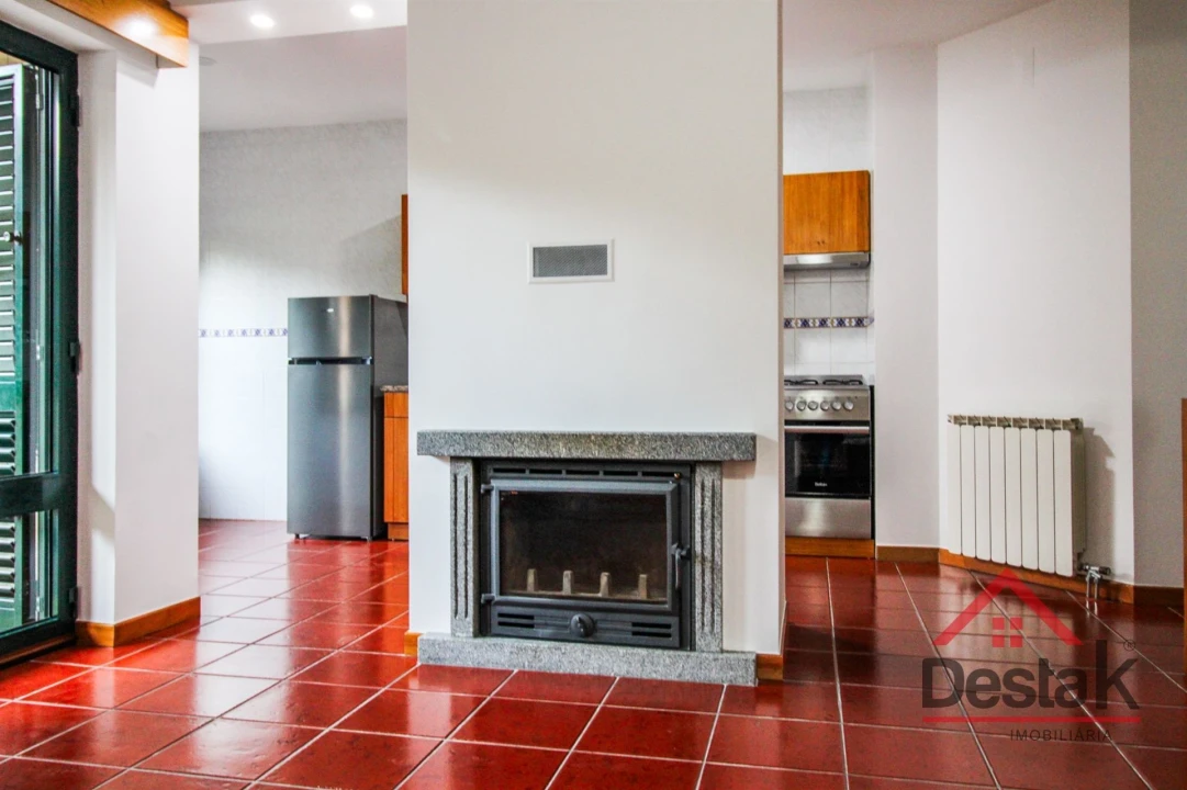 Apartamento T1 para Arrendamento em São Pedro do Sul, Várzea e Baiões Foto 1