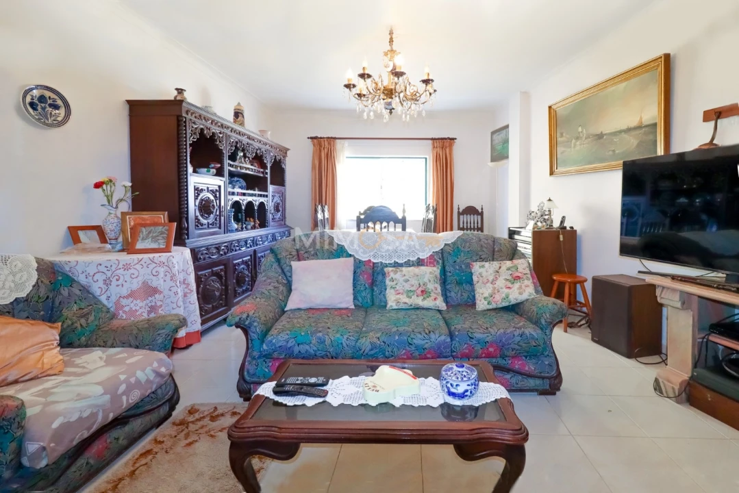 Moradia T4 para Venda em Luz Foto 10