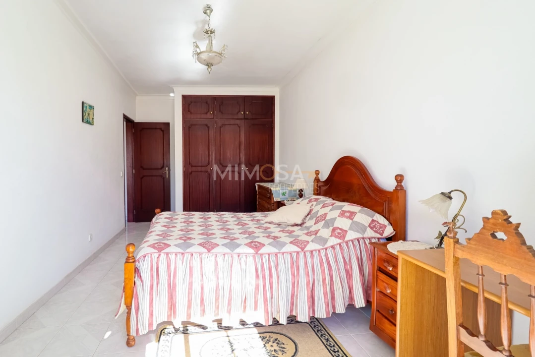 Moradia T4 para Venda em Luz Foto 26