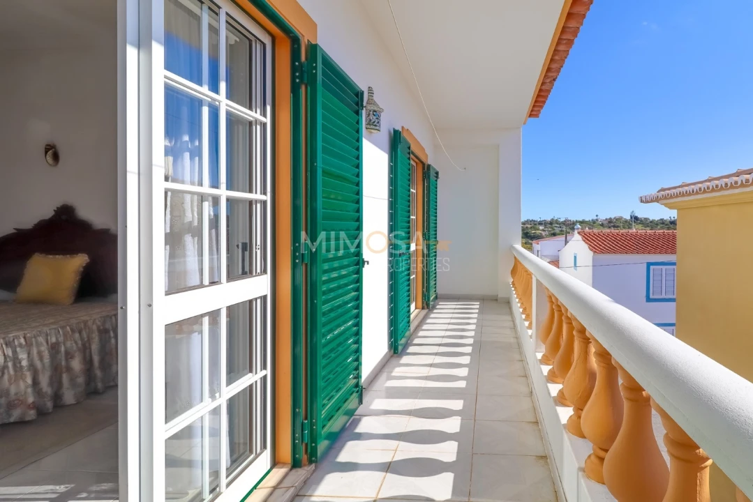 Moradia T4 para Venda em Luz Foto 25