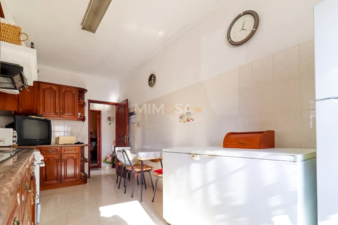 Moradia T4 para Venda em Luz Foto 8