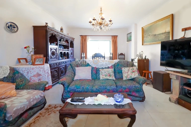 Moradia T4 para Venda em Luz Foto 10