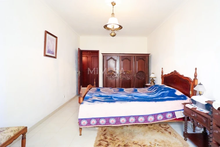 Moradia T4 para Venda em Luz Foto 14