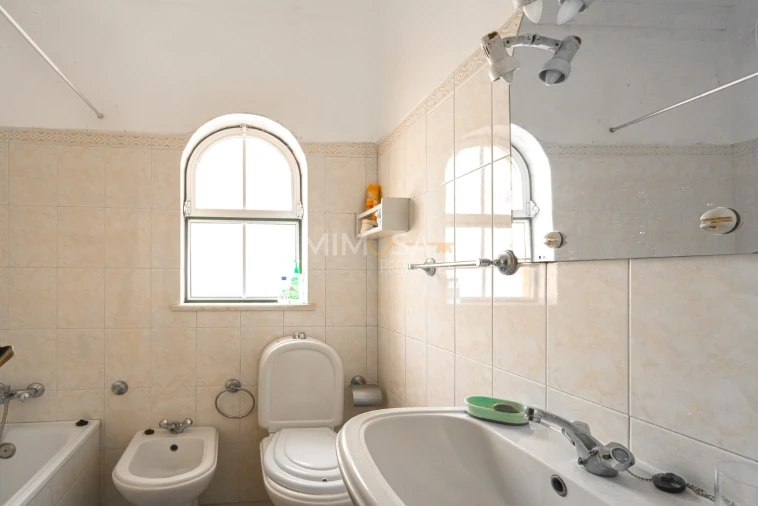 Moradia T4 para Venda em Luz Foto 21