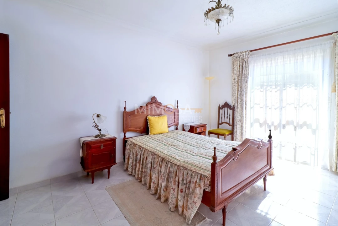 Moradia T4 para Venda em Luz Foto 24