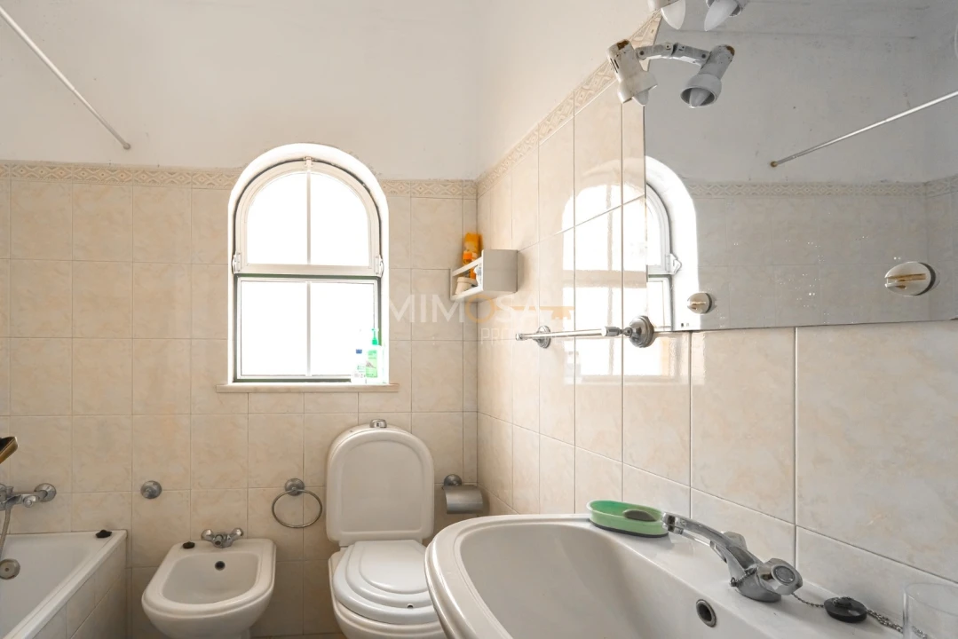 Moradia T4 para Venda em Luz Foto 21