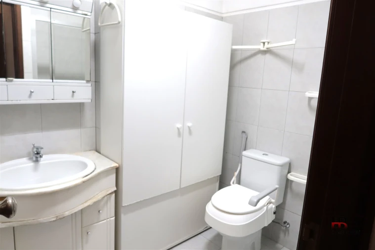 Apartamento T1 para Venda em Lordelo do Ouro e Massarelos Foto 6