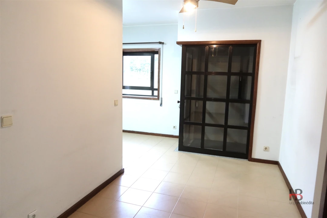 Apartamento T1 para Venda em Lordelo do Ouro e Massarelos Foto 17