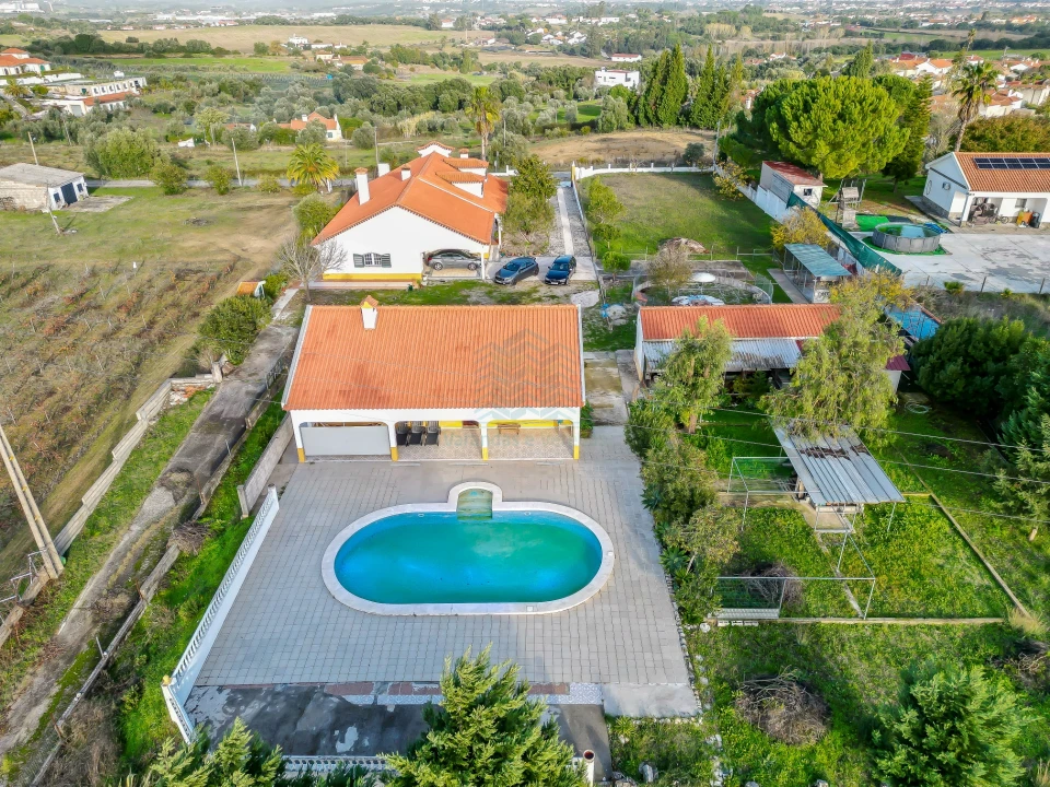 Moradia T3 para Venda em Brogueira, Parceiros de Igreja e Alcorochel Foto 4