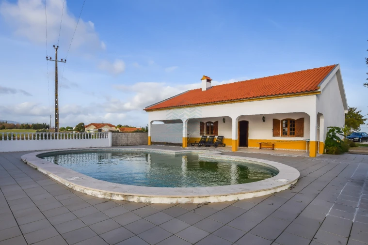 Moradia T3 para Venda em Brogueira, Parceiros de Igreja e Alcorochel Foto 9