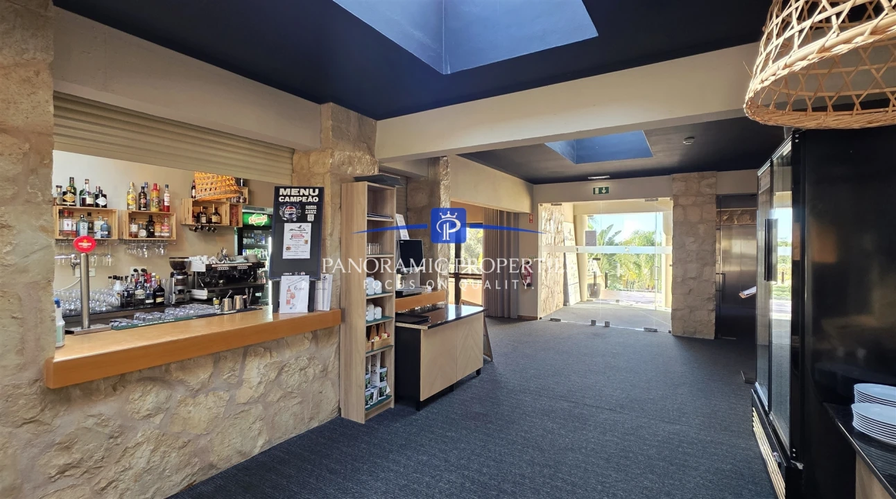 Apartamento T0 para Venda em Estômbar e Parchal Foto 15