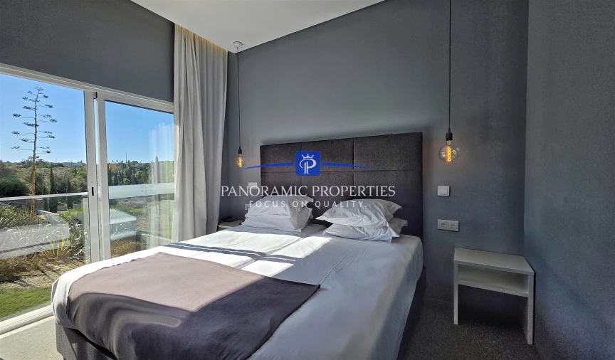 Apartamento T0 para Venda em Estômbar e Parchal Foto 7