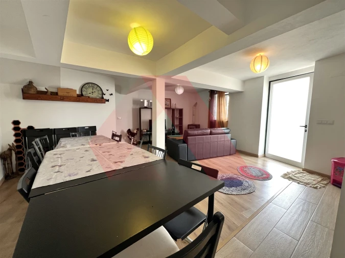 Moradia T2 para Venda em Covas e Vila Nova de Oliveirinha Foto 4