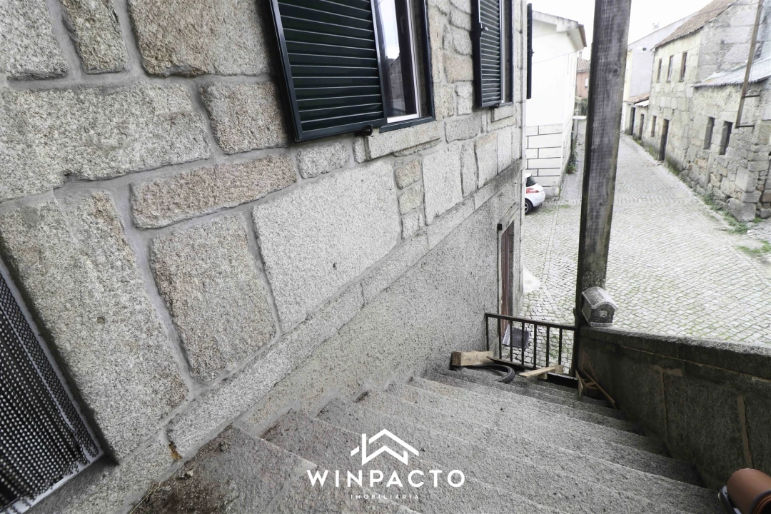 Moradia T4 para Venda em Nelas Foto 34