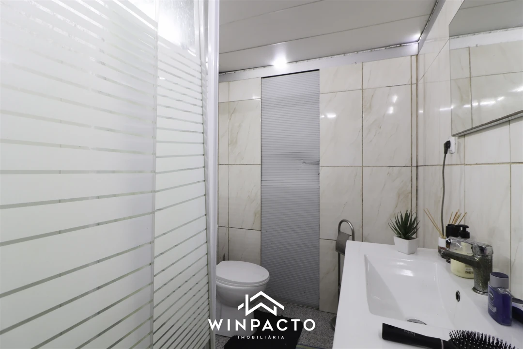 Moradia T4 para Venda em Nelas Foto 36