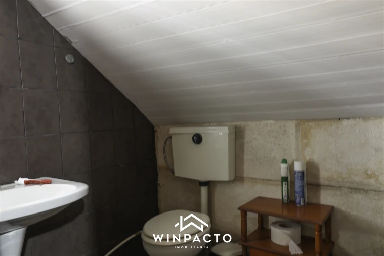 Moradia T4 para Venda em Nelas Foto 27