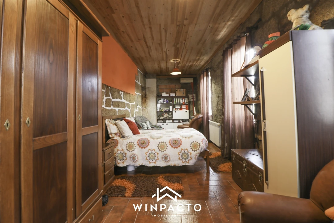 Moradia T4 para Venda em Nelas Foto 18