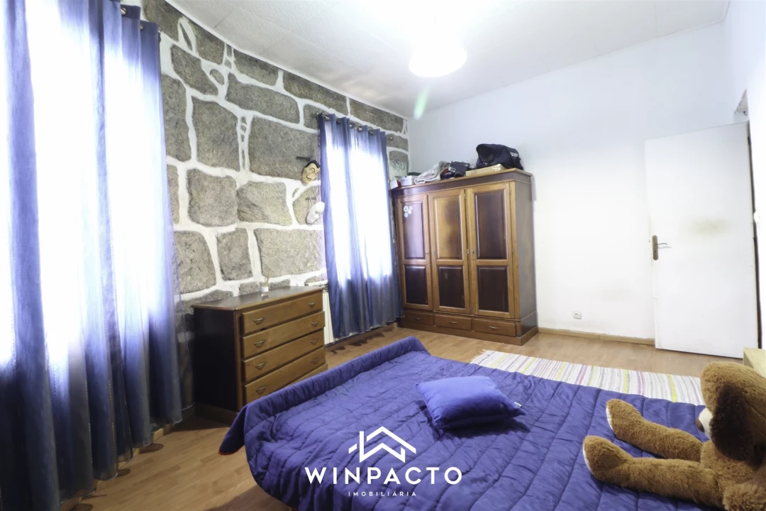 Moradia T4 para Venda em Nelas Foto 6