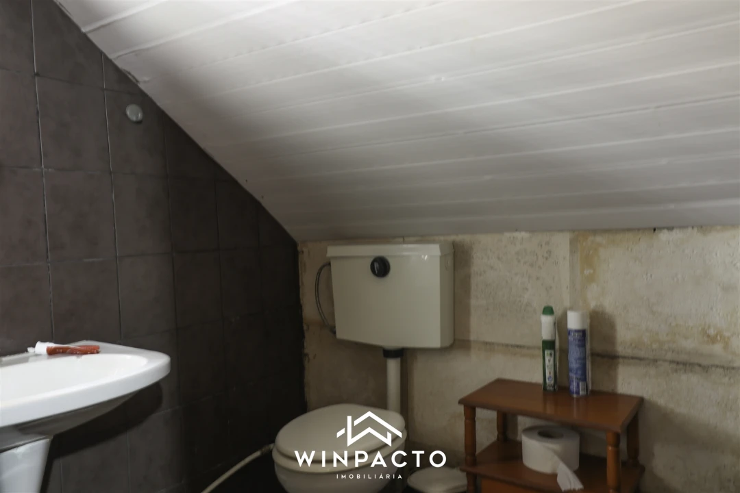 Moradia T4 para Venda em Nelas Foto 27