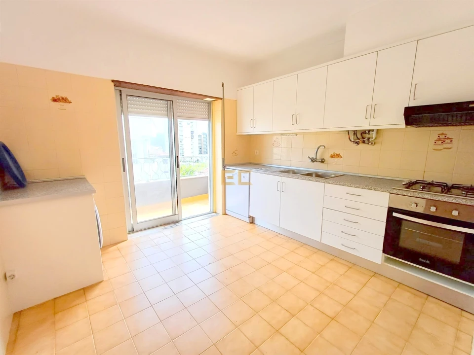 Apartamento T2 para Venda em Buarcos Foto 3