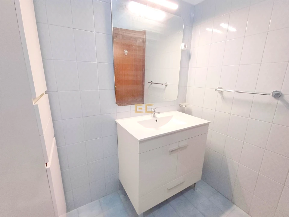 Apartamento T2 para Venda em Buarcos Foto 15