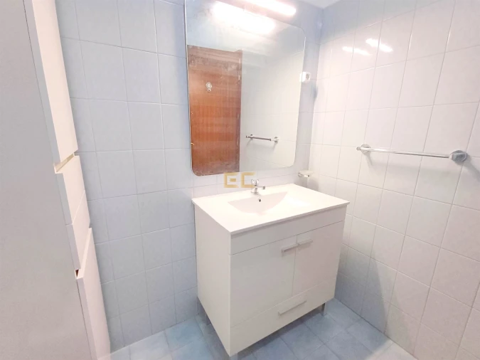 Apartamento T2 para Venda em Buarcos Foto 15