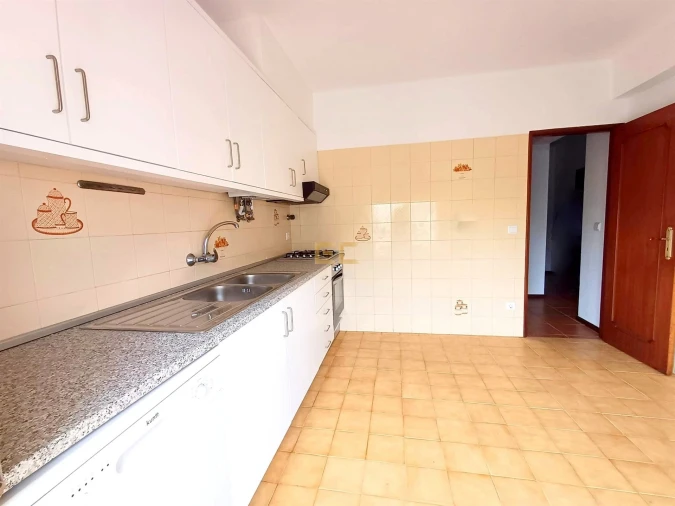 Apartamento T2 para Venda em Buarcos Foto 6
