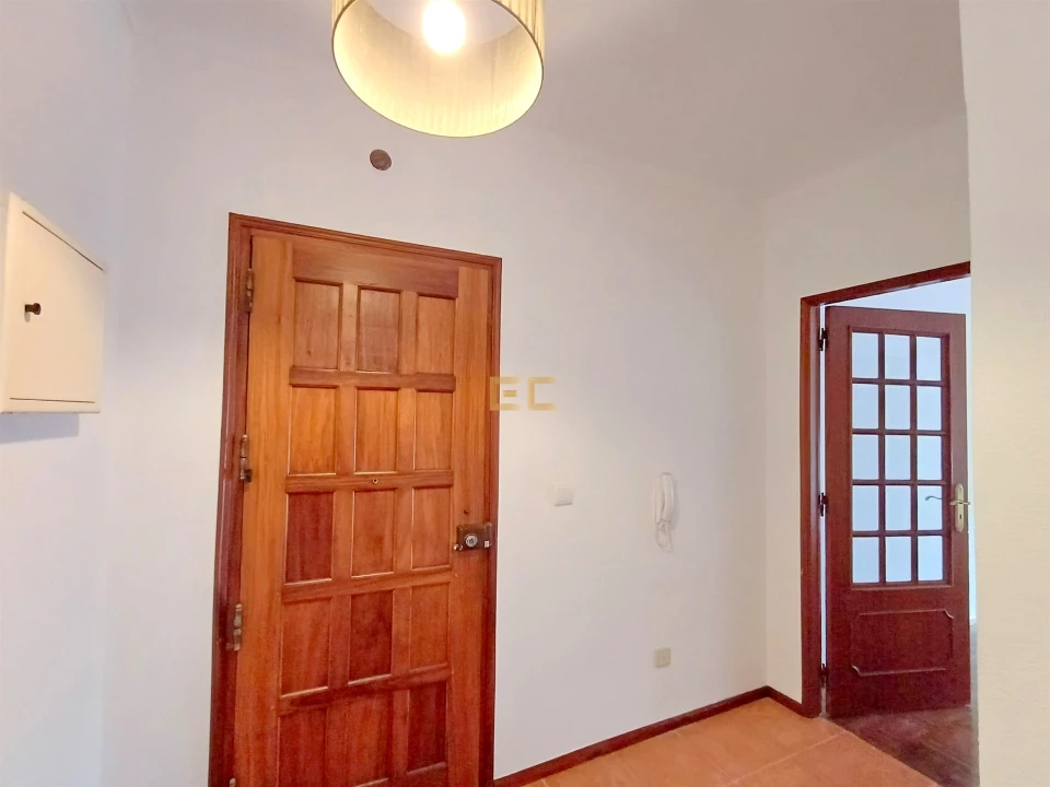 Apartamento T2 para Venda em Buarcos Foto 8