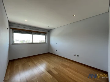 Apartamento T3 para Arrendamento em Viseu