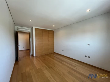 Apartamento T3 para Arrendamento em Viseu