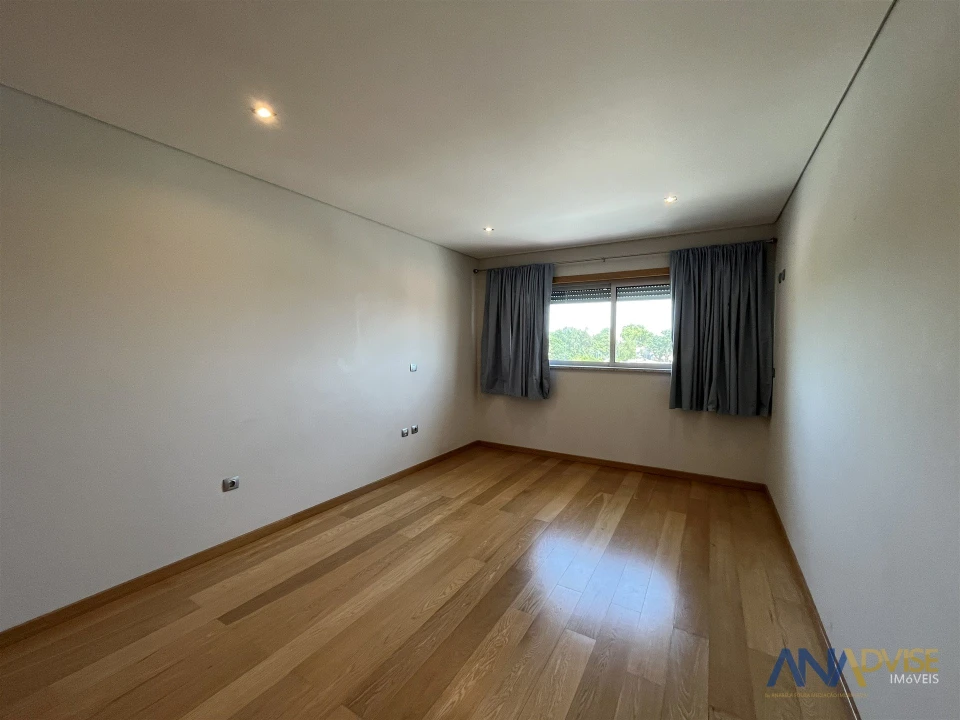 Apartamento T3 para Arrendamento em Viseu Foto 19