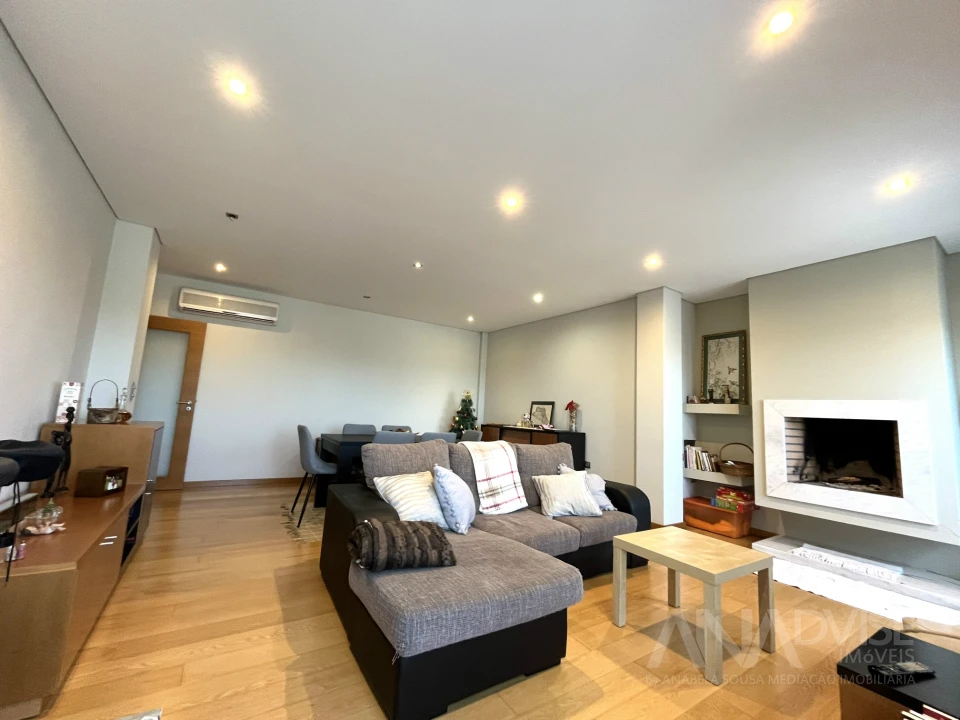 Apartamento T3 para Arrendamento em Viseu Foto 3
