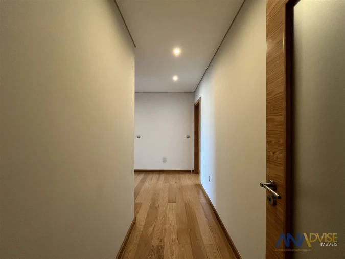 Apartamento T3 para Arrendamento em Viseu Foto 8