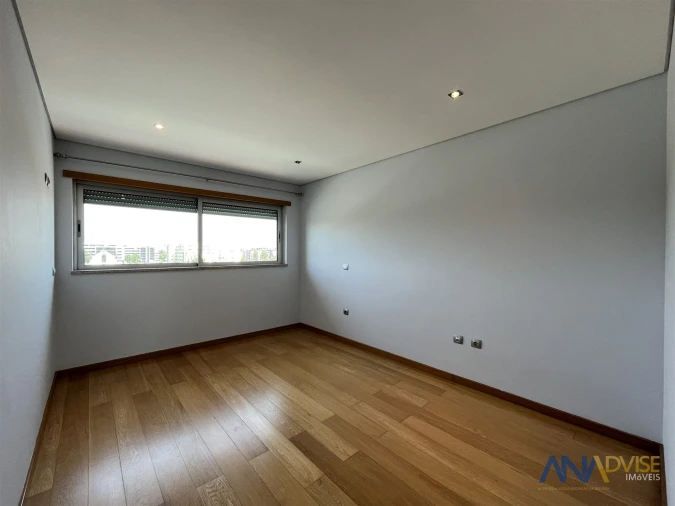 Apartamento T3 para Arrendamento em Viseu Foto 17