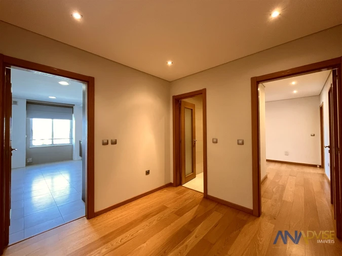 Apartamento T3 para Arrendamento em Viseu Foto 6