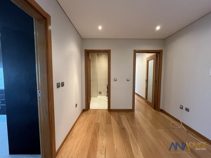 Apartamento T3 para Arrendamento em Viseu Foto 7