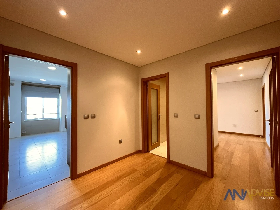 Apartamento T3 para Arrendamento em Viseu Foto 6