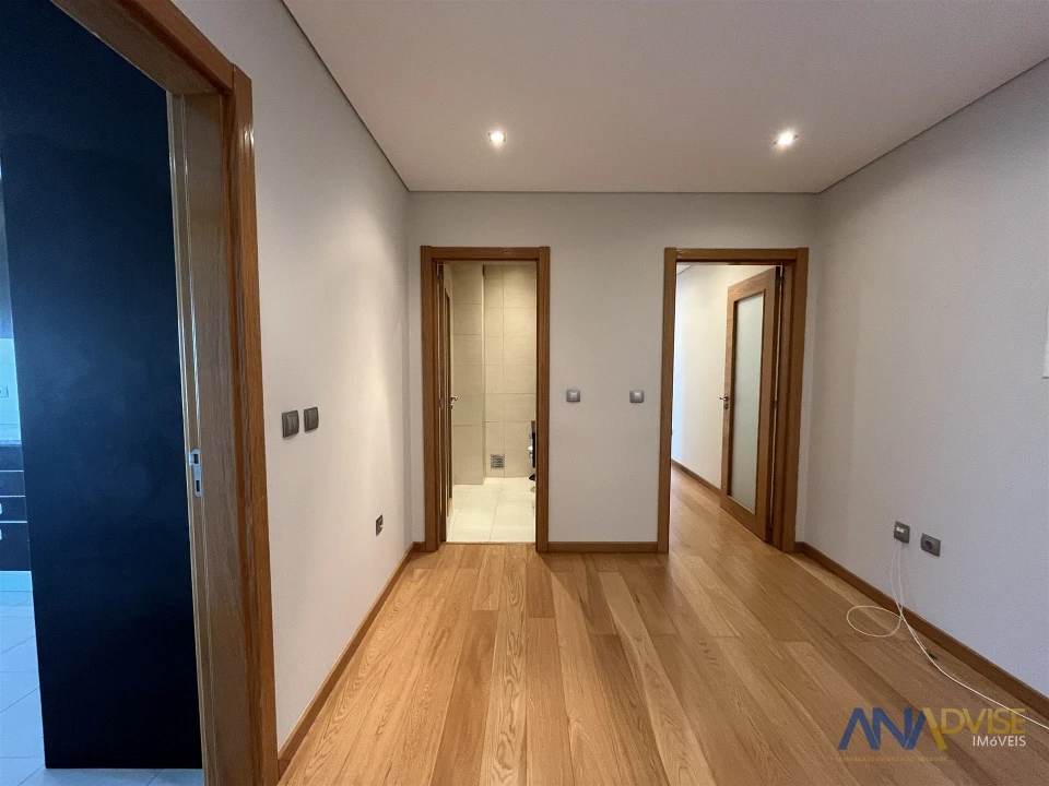Apartamento T3 para Arrendamento em Viseu Foto 7
