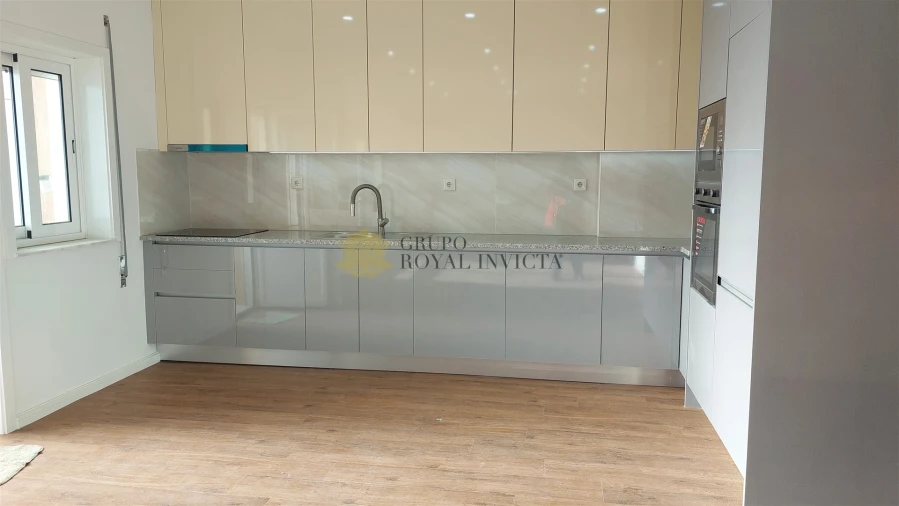 Apartamento T3 para Venda em Aguas Santas Foto 2