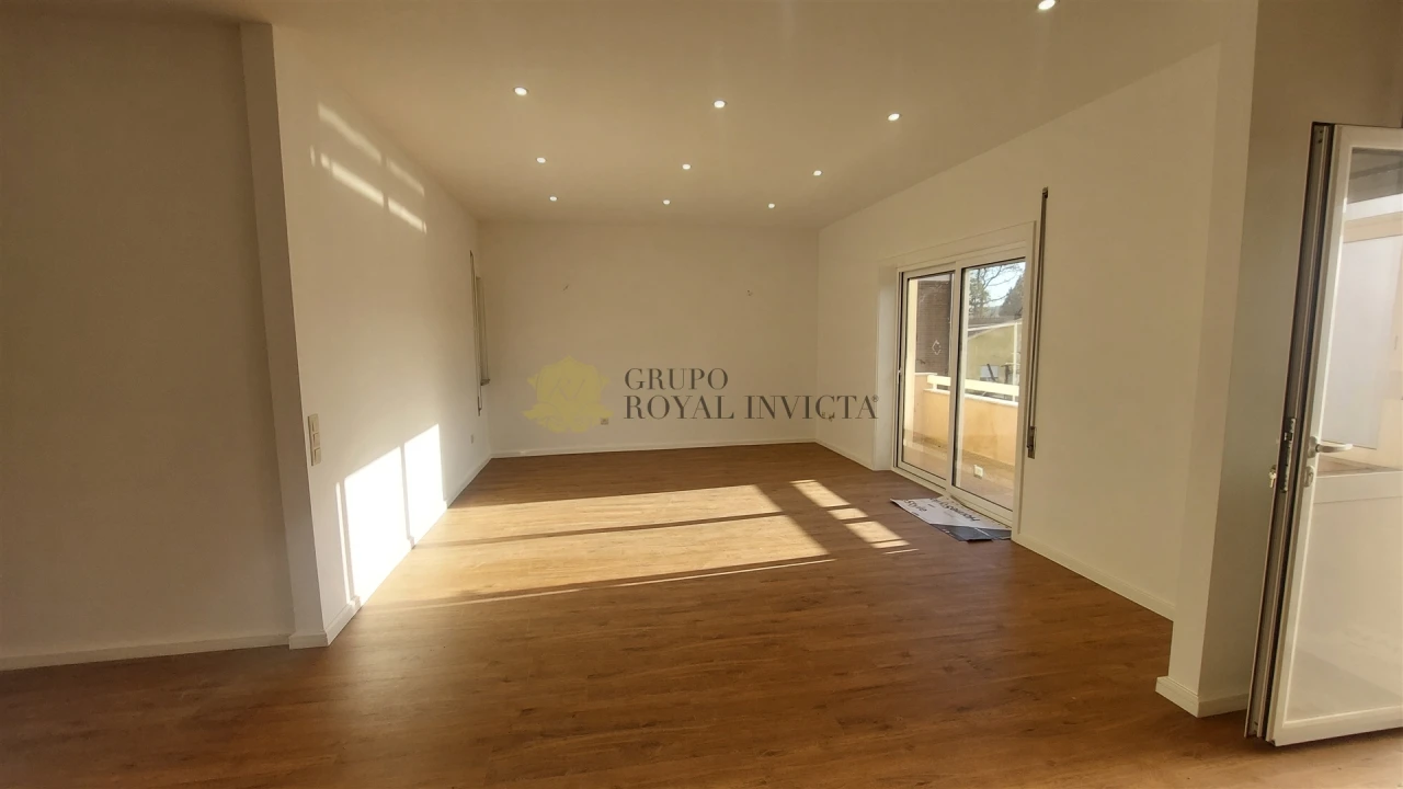 Apartamento T3 para Venda em Aguas Santas Foto 3