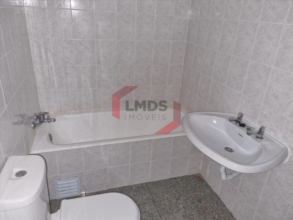 Apartamento T2 para Venda em Rio Tinto Foto 13