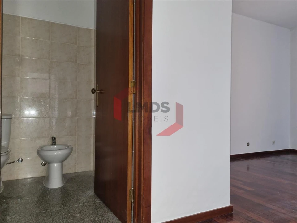 Apartamento T2 para Venda em Rio Tinto Foto 7