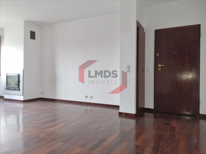 Apartamento T2 para Venda em Rio Tinto Foto 2